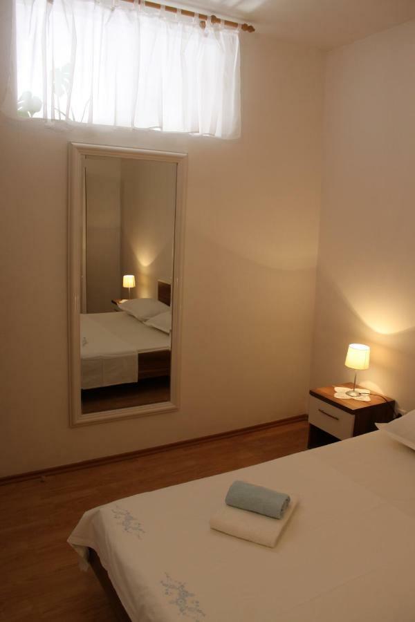Adria Apartments Stobrec Bagian luar foto