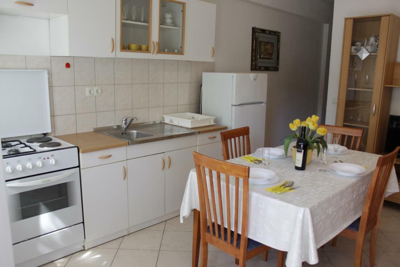 Adria Apartments Stobrec Bagian luar foto