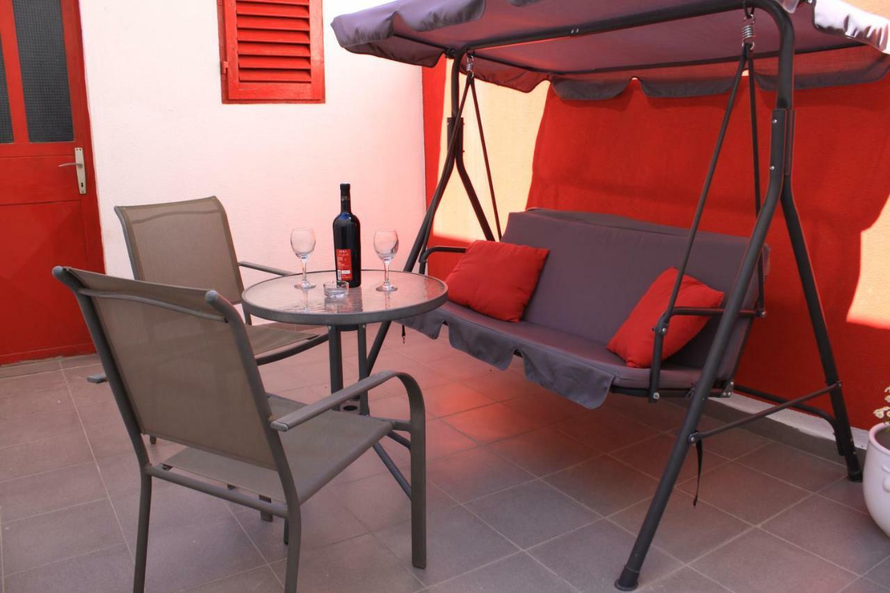 Adria Apartments Stobrec Bagian luar foto