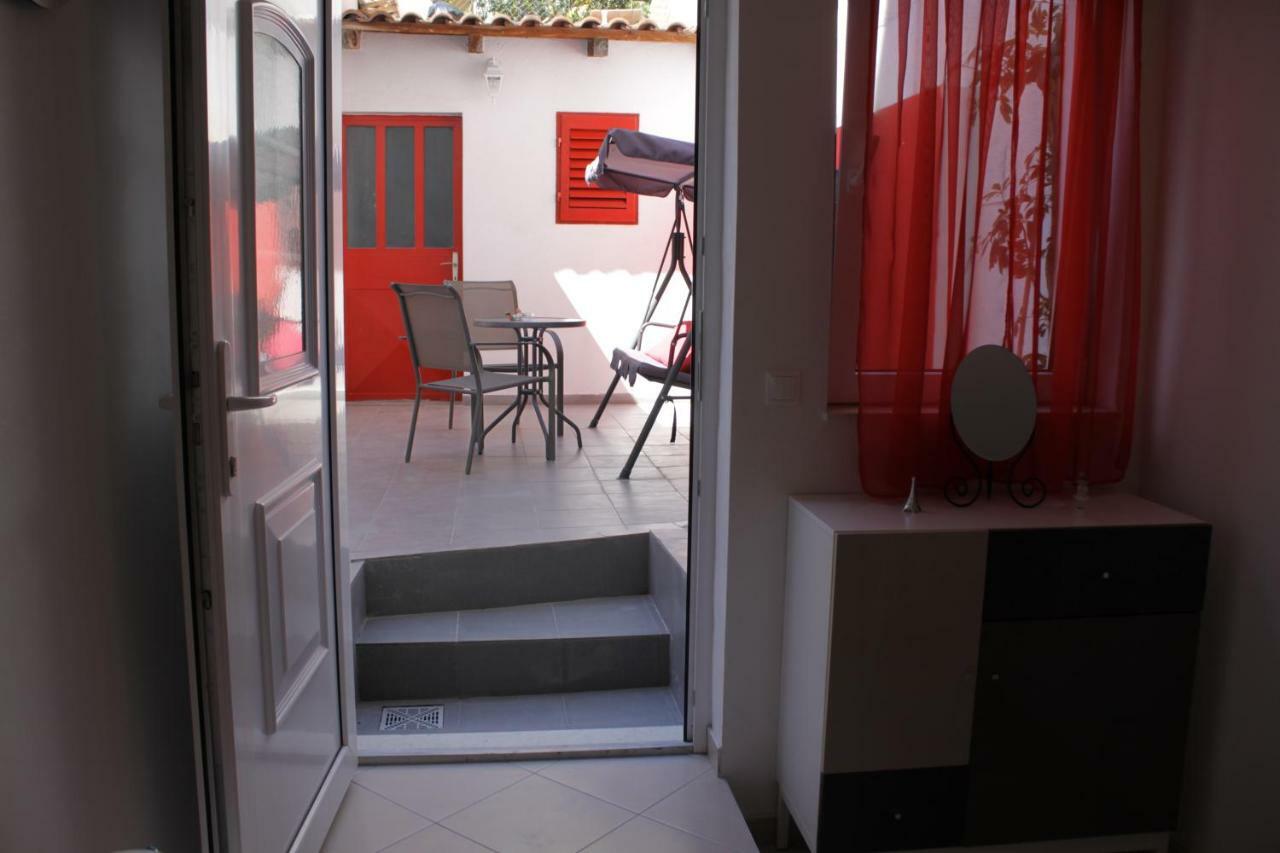 Adria Apartments Stobrec Bagian luar foto