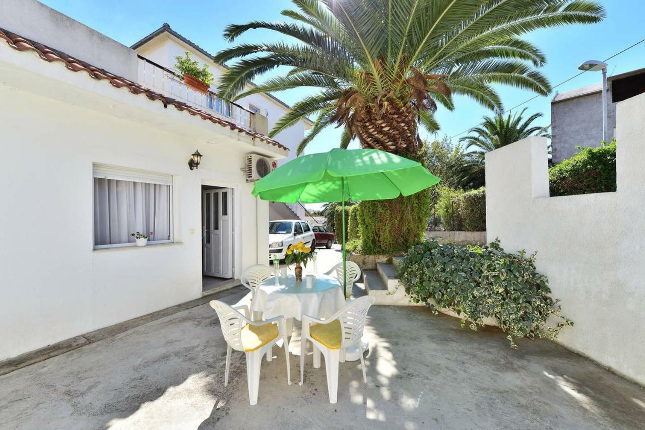 Adria Apartments Stobrec Bagian luar foto