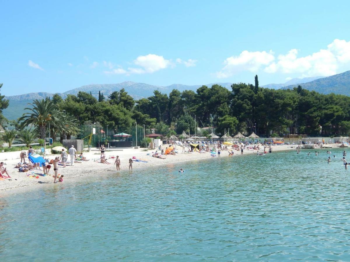 Adria Apartments Stobrec Bagian luar foto