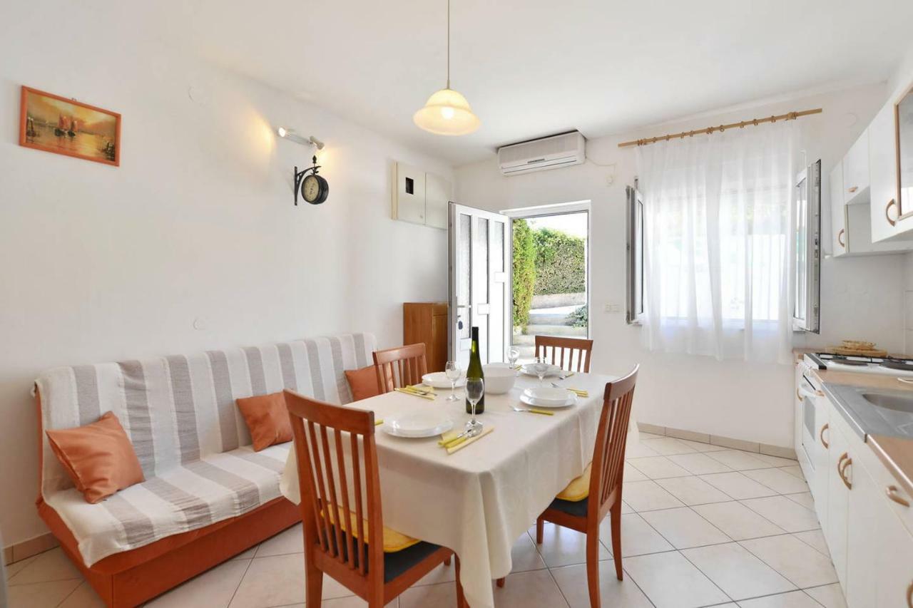 Adria Apartments Stobrec Bagian luar foto